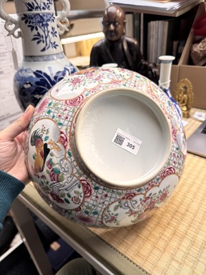 Lot 61 - A Chinese export famille-rose ‘rooster’ punch bowl, Qing dynasty, Yongzheng period