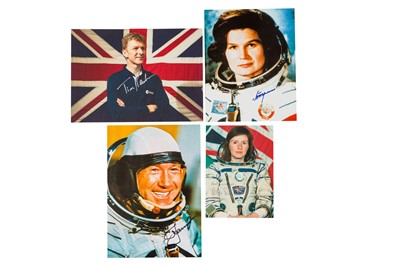 Lot 601 - Astronauts