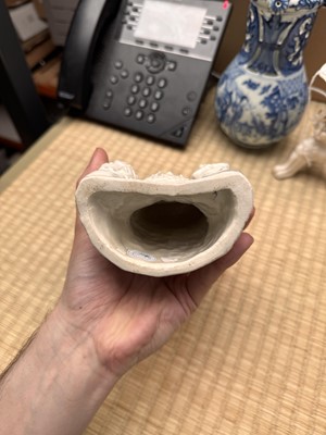 Lot 34 - A Chinese Dehua 'Songzi Guanyin' figure group, Qing dynasty, Kangxi period