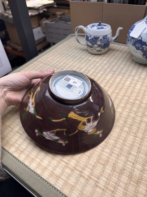 Lot 27 - A Chinese aubergine-ground 'brinjal' bowl, Qing dynasty, Kangxi period