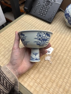Lot 13 - A fine Chinese blue and white 'lotus bouquet' stem bowl, Ming dynasty, Jiajing / Longqing period