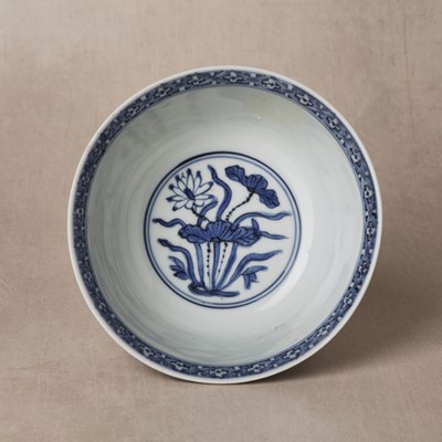 Lot 13 - A fine Chinese blue and white 'lotus bouquet' stem bowl, Ming dynasty, Jiajing / Longqing period