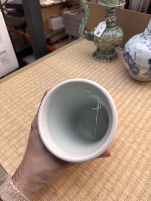 Lot 23 - A Chinese blue and white 'Journey to the West' brush pot, Qing dynasty, Guangxu period