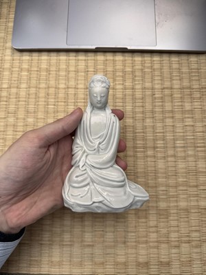 Lot 29 - A fine Chinese Dehua figure of Guanyin, Ming dynasty, Chongzhen period, circa 1640