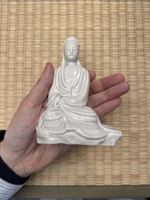 Lot 29 - A fine Chinese Dehua figure of Guanyin, Ming dynasty, Chongzhen period, circa 1640