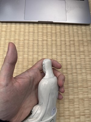 Lot 29 - A fine Chinese Dehua figure of Guanyin, Ming dynasty, Chongzhen period, circa 1640