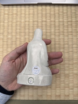 Lot 29 - A fine Chinese Dehua figure of Guanyin, Ming dynasty, Chongzhen period, circa 1640