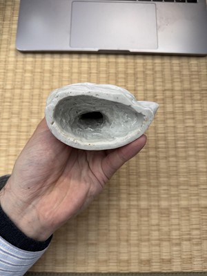 Lot 29 - A fine Chinese Dehua figure of Guanyin, Ming dynasty, Chongzhen period, circa 1640