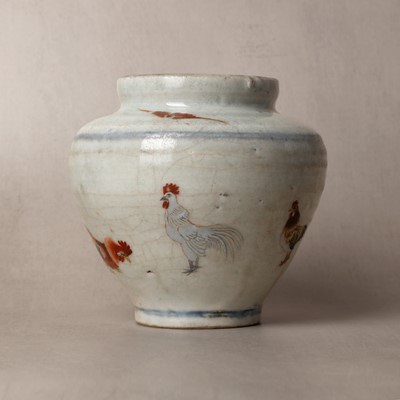 Lot 57 - An unusual Chinese Zhangzhou (Swatow) enamelled jar, 17th/18th century