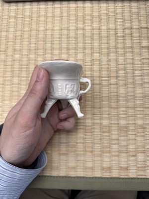 Lot 30 - A fine Chinese Dehua 'jue' libation cup, Qing dynasty, Shunzhi period