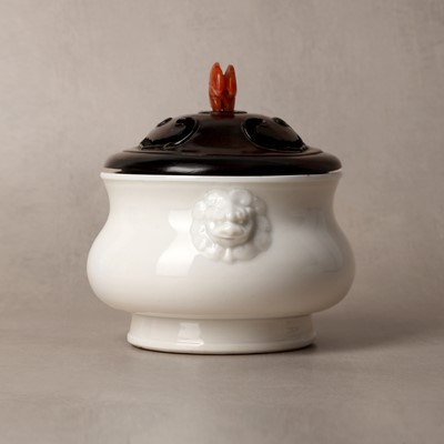 Lot 28 - A Chinese Dehua bombe censer, Qing dynasty, Kangxi period