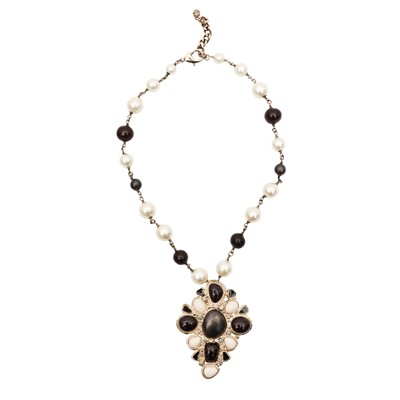 Lot 22 - Chanel Ivory Pearl Byzantine Pendant Necklace