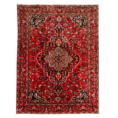 Lot 100 - A fine Bakhtiari carpet, west Persia
