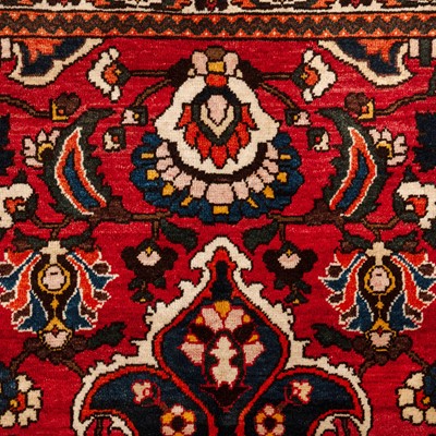 Lot 100 - A fine Bakhtiari carpet, west Persia