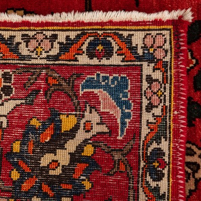 Lot 100 - A fine Bakhtiari carpet, west Persia
