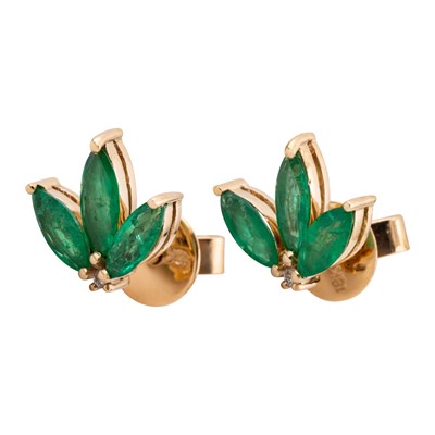 Lot 107 - A pair of emerald and diamond stud earrings
