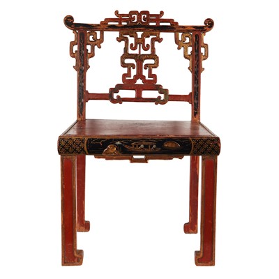 Lot 221 - A Chinese lacquered and gilt-decorated low chair, 19th century