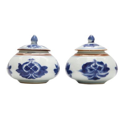 Lot 178 - Pair of Chinese blue and white jar and covers, Qing dynasty, Kangxi period