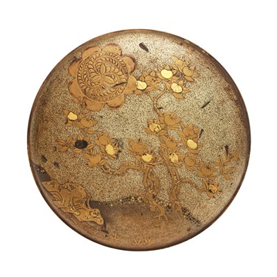 Lot 833 - A Japanese lacquer mirror box, kagamibako, Edo period, 18th century