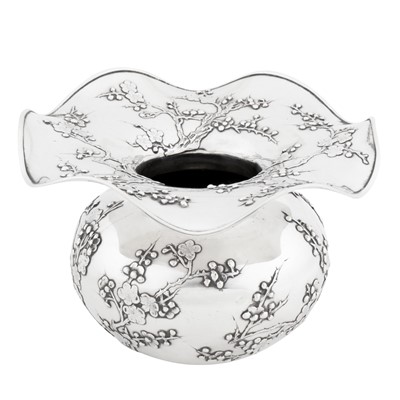 Lot 174 - Canton circa 1920, marked Tai Chang Long, retailed by Luen Wo of Shanghai