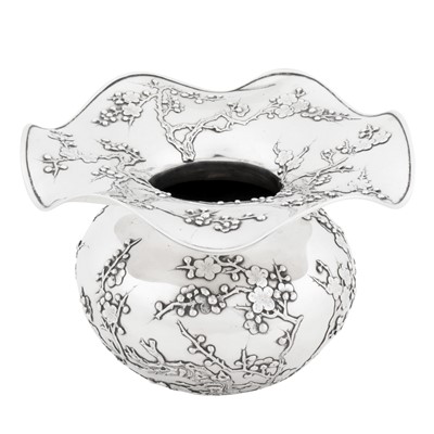 Lot 174 - Canton circa 1920, marked Tai Chang Long, retailed by Luen Wo of Shanghai