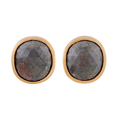 Lot 138 - A pair of facetted diamond stud earrings
