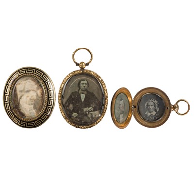 Lot 77 - Daguerreian Jewelry, c.1860