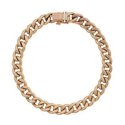 Lot 210 - A curb link bracelet
