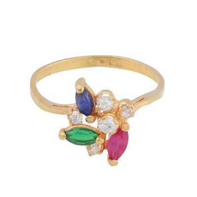 Lot 96 - A paste cluster ring