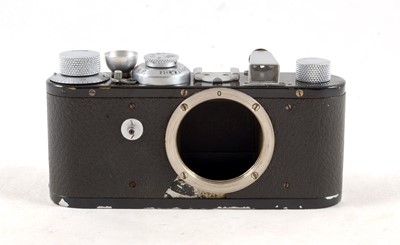 Lot 43 - "Black" Leica Ic (Standard) Camera Body.