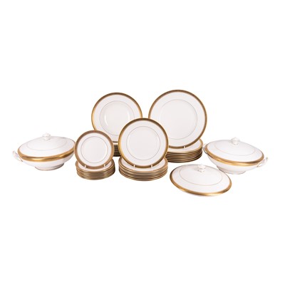 Lot 366 - A substantial Royal Worcester porcelain Davenham gold pattern part dinner and coffee service