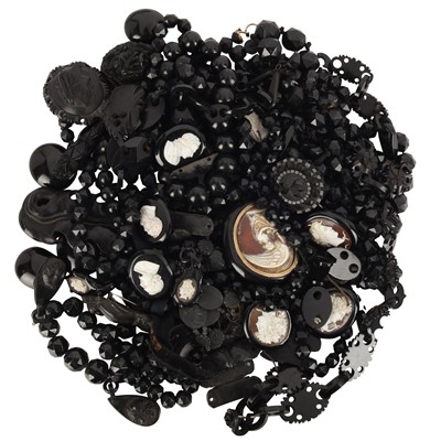 Lot 272 - A collection of jet jewellery