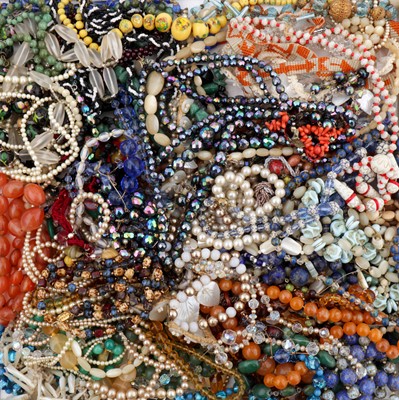 Lot 472 - A collection of beaded costume jewellery
