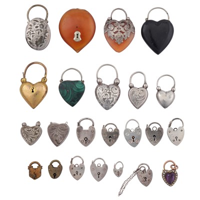 Lot 90 - A collection of padlocks