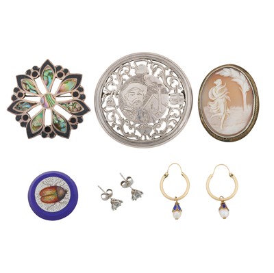 Lot 399 - A collection of silver and costume jewellery