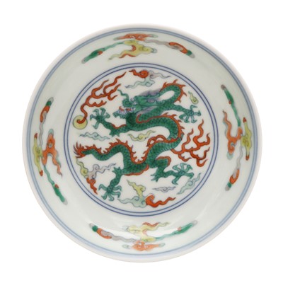 Lot 612 - A Chinese doucai 'dragon' saucer, 20th century