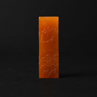 Lot 242 - A fine Chinese soapstone seal, 19th/20th century, meijing shuwu mark