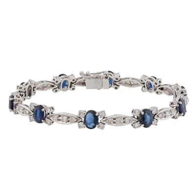 Lot 30 - A sapphire and diamond bracelet