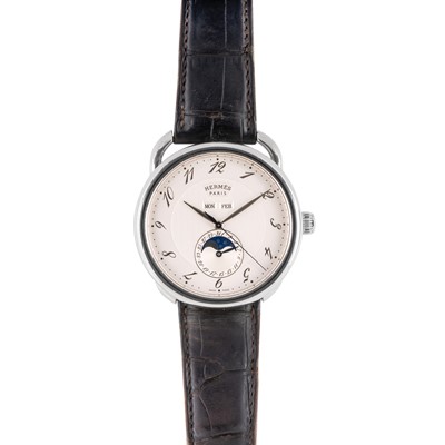 Lot 31 - Hermès 'Arceau Grande Lune' Wristwatch
