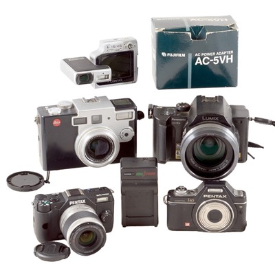 Lot 375 - Leica Digilux 1 & Other Digital Cameras. INCOMPLETE or DEAD.