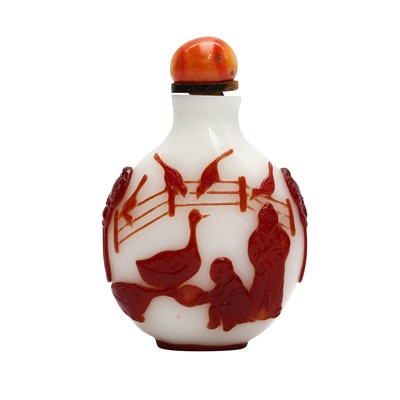Lot 732 - A Chinese red overlay glass 'geese' snuff bottle, 19th century
