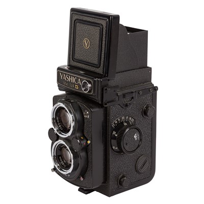 Lot 300 - A Yashica Mat 124 G TLR Camera