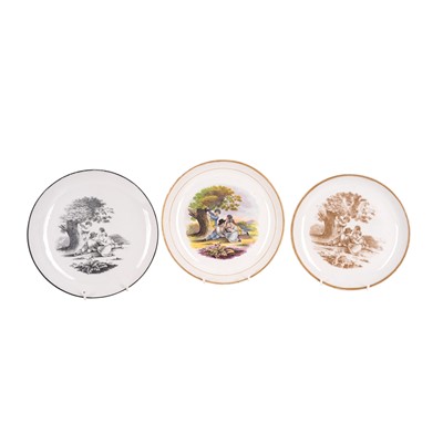 Lot 339 - Three New Hall porcelain plates, circa 1810