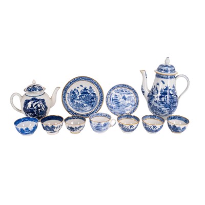Lot 316 - A group of late 18th / early 19th century English blue & white porcelain