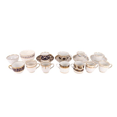 Lot 336 - A collection of New Hall porcelain, late 18th / early 19th century