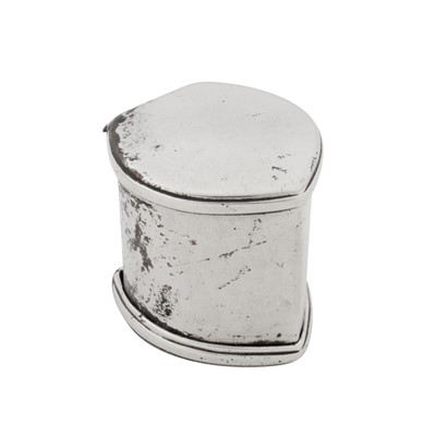 Lot 25 - English circa 1700