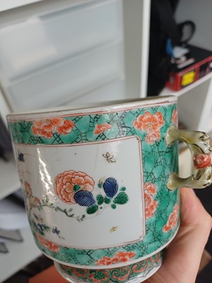 Lot 27 - A Chinese famille-verte double-handled 'floral' pot and cover, Qing dynasty, Kangxi period