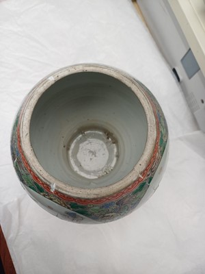 Lot 9 - A Chinese famille-verte 'flower and birds' vase, Qing dynasty, Kangxi period