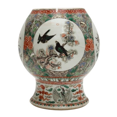 Lot 9 - A Chinese famille-verte 'flower and birds' vase, Qing dynasty, Kangxi period