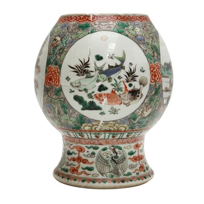 Lot 9 - A Chinese famille-verte 'flower and birds' vase, Qing dynasty, Kangxi period